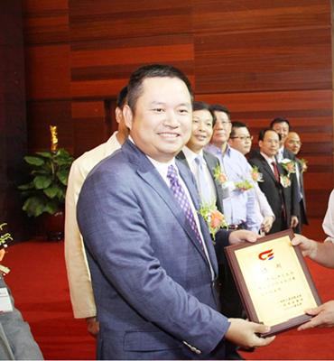 UCC國際洗衣成為中國商業聯合會理事單位